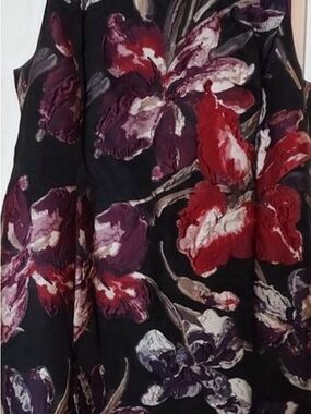Chic, Lightweight Lafayette 148 NY Floral Jacquard 22W Dress